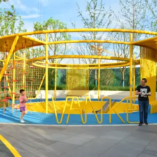 Circular Yellow Outdoor Climbing Frame - Multi-functional Playground Equipment for Residential Parks - HonPlay