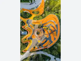 Integrated Outdoor Adventure Park - Multi-Functional Pump Track and Climbing Playground for Urban Public Spaces — HonPlay