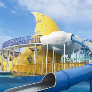 Moon & Cloud Themed Outdoor Playground - Custom Large-Scale Play Structure for Dubai Urban Parks - HonPlay