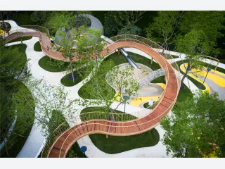 Elevated Wooden Skywalk Playground - Multi-level Adventure Trail — HonPlay
