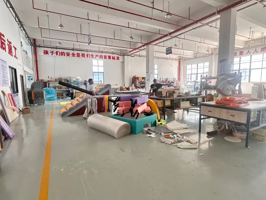 HonPlay production workshop with playground components and workers