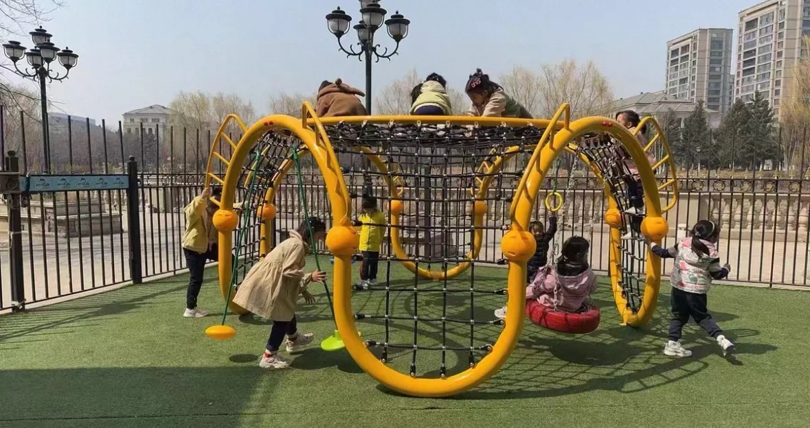 circular rope climbing frame tire swing, High-tensile, Adventure Climbing, Flexible Mesh by HonPlay - full product view