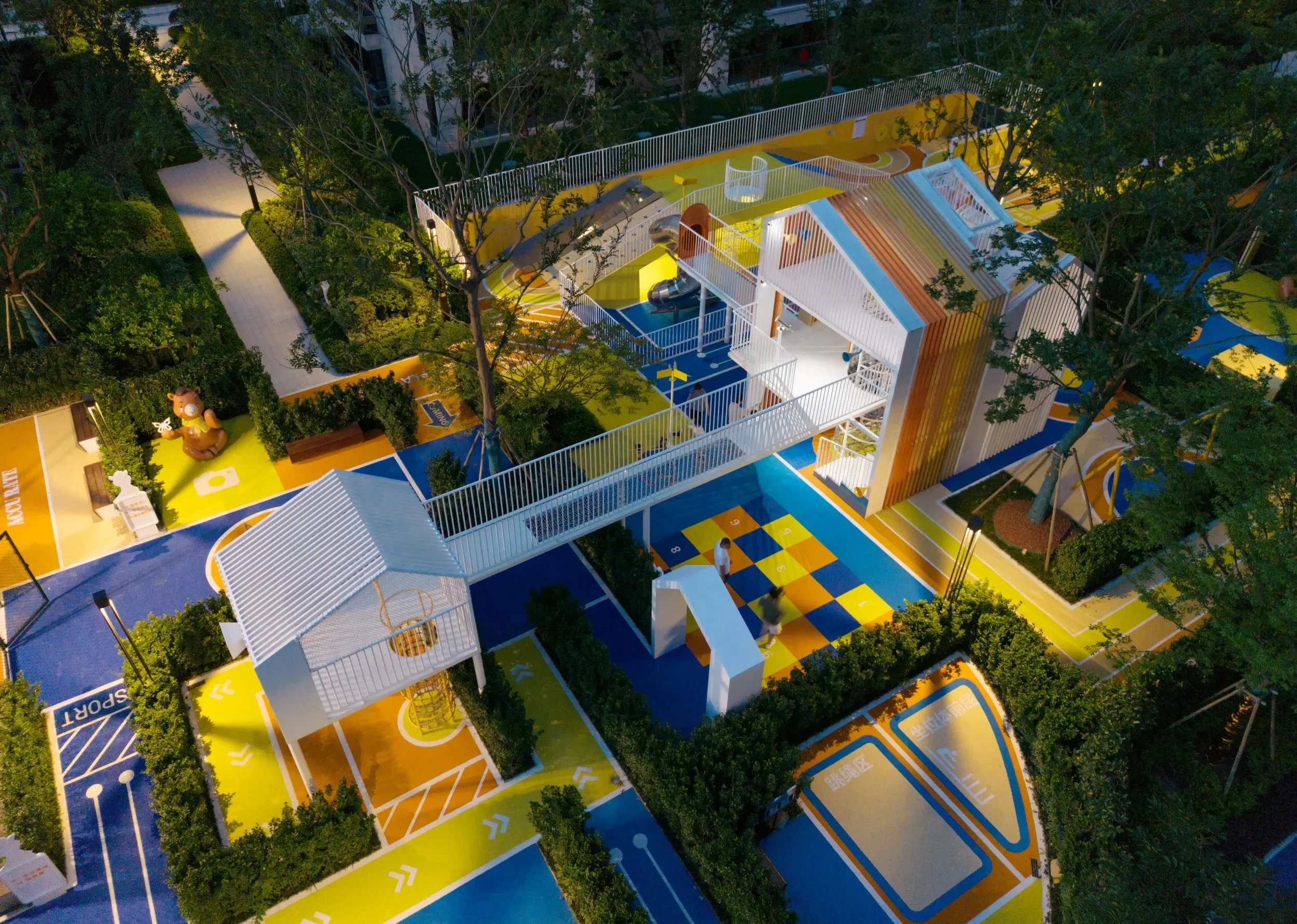 modern multi functional outdoor playground system premium, Iconic, Custom Landmark, Engineering Masterpiece by HonPlay - material and finish details