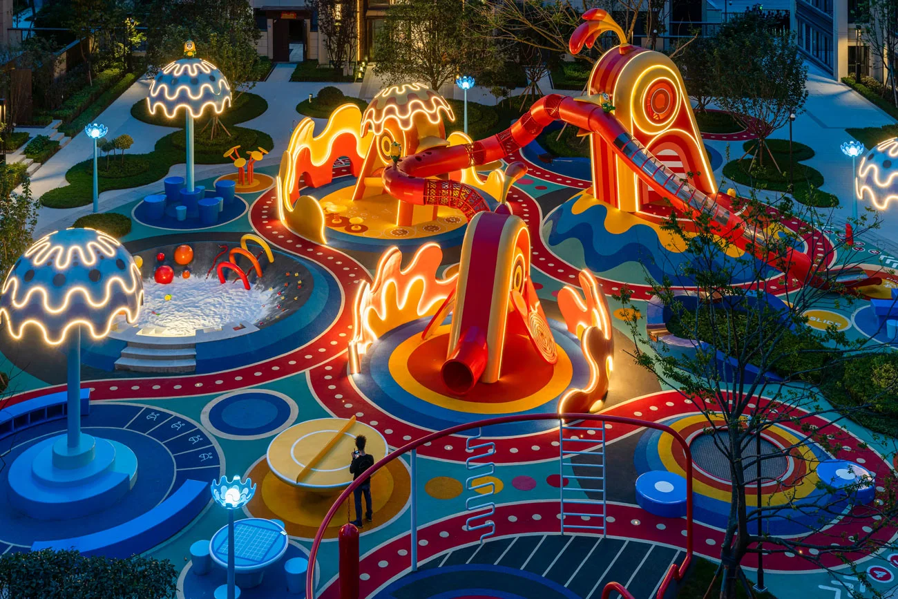 Multi-Functional Outdoor Playground Complex Galvanized Steel & HDPE illuminated mushroom-shaped shade structures for Dubai