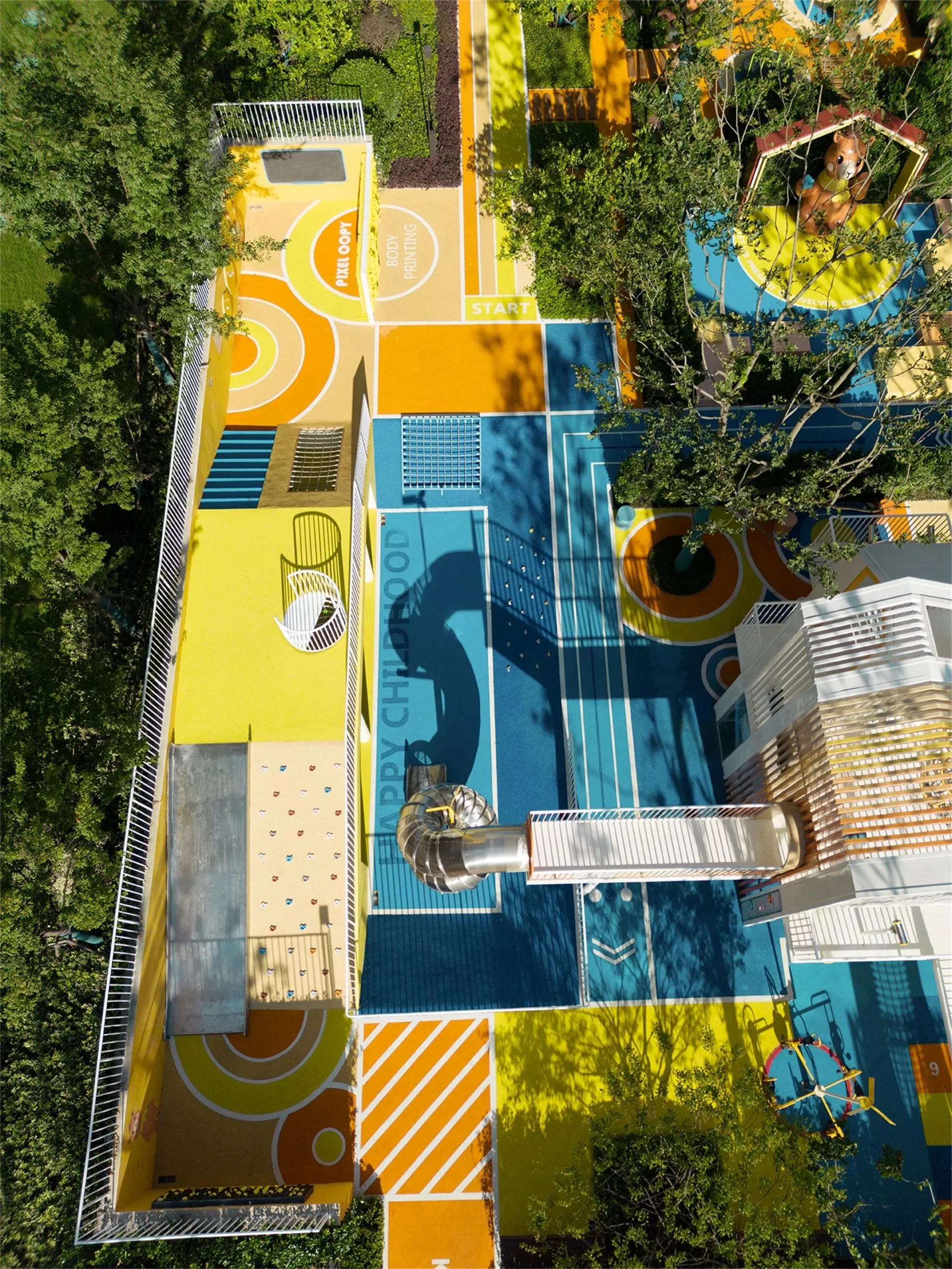 multi functional outdoor playground hub integrated non, Iconic, Custom Landmark, Engineering Masterpiece by HonPlay - material and finish details